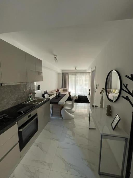 Niarchos Iii Appartement